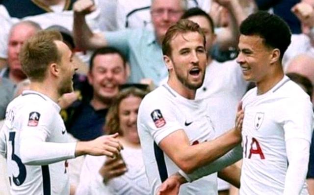 年轻的足球 年轻的足球